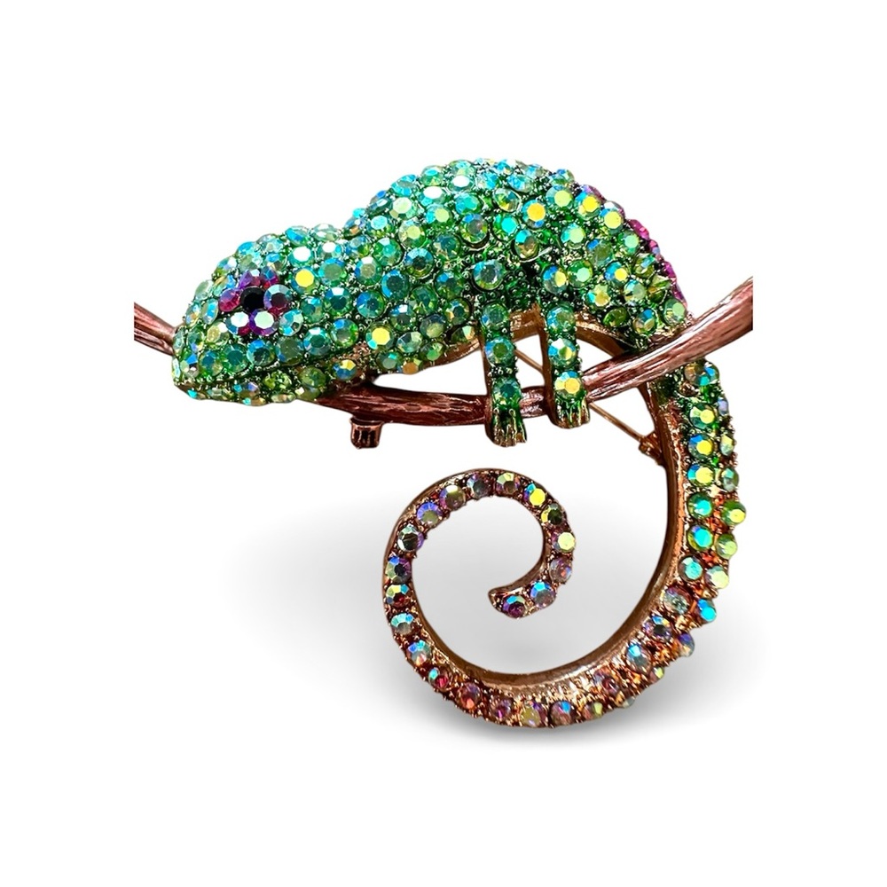 Green chameleon pin brooch highlighted rhinestones easy clasp reptiles lizard